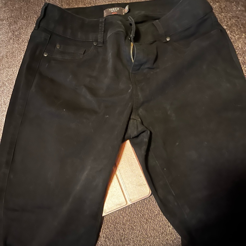 Torrid black jeggings Sz 16 short